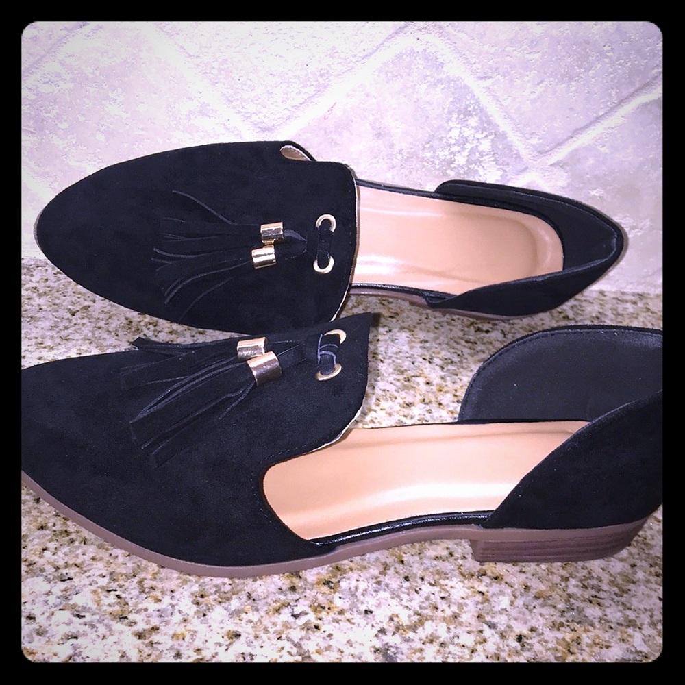 Black suede type tassel loafer NWOT-Never worn 8.5